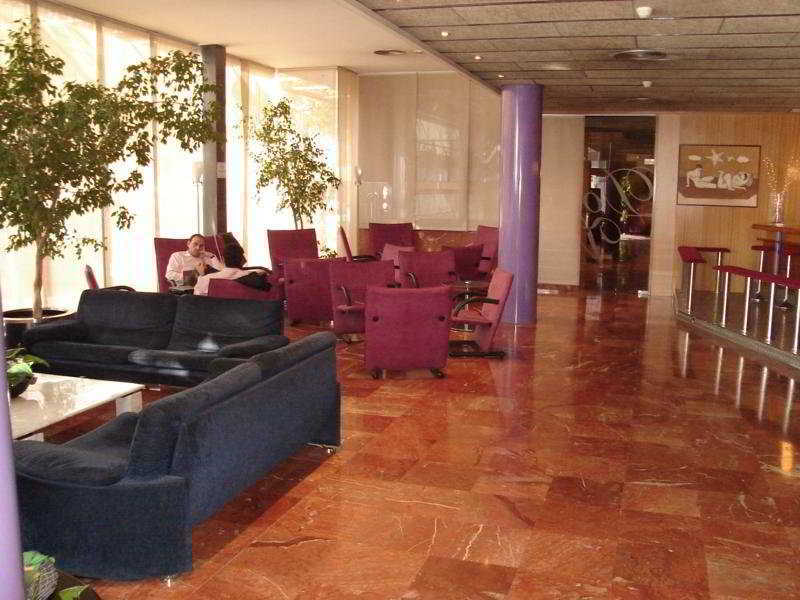 Hotel Domo Vilafranca del Penedès Exteriör bild